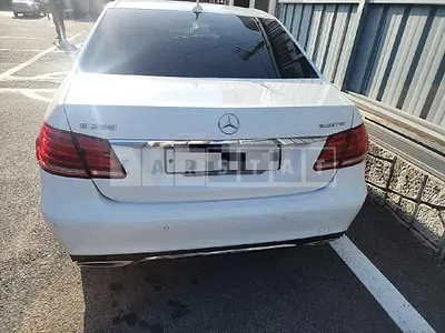 Photo 1 of 10: 2015 Mercedes-Benz E250 BlueTec 4Matic — Korean insurance auction