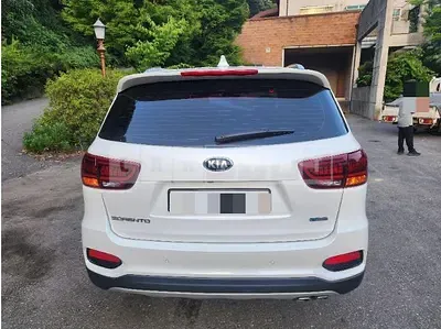 Photo 1 of 14: 2019 Kia Sorento 2.0 — Korean insurance auction