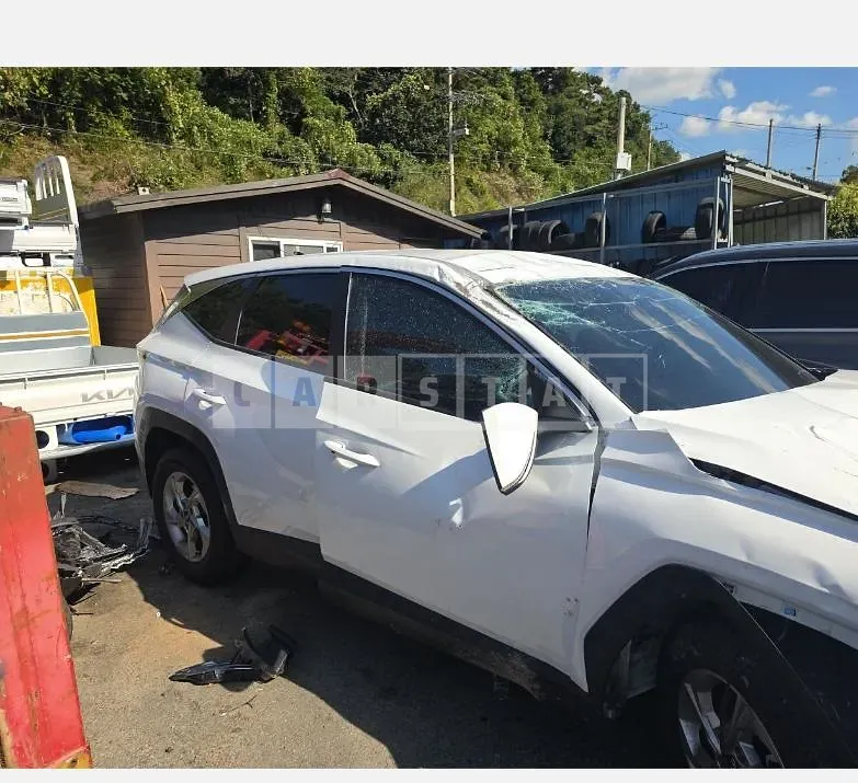 Photo 2 of 31: 2023 Hyundai Tucson NX4 — Korean insurance auction