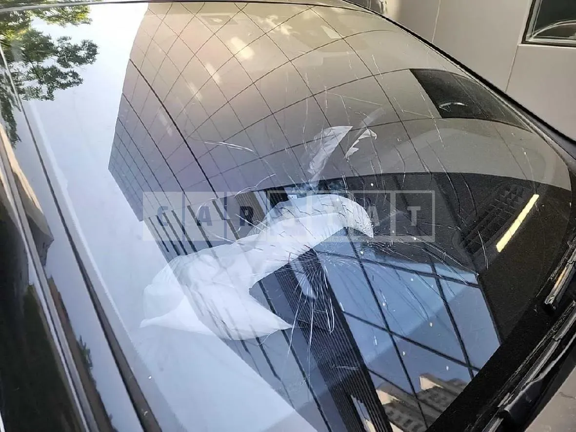 Photo 2 of 19: 2017 Mercedes-Benz E300 4Matic — Korean insurance auction
