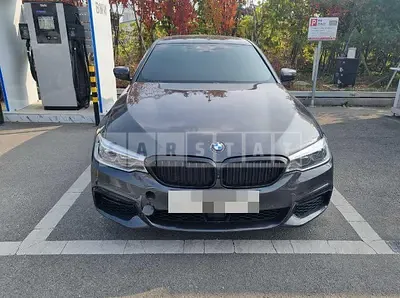 Photo 1 of 33: 2020 BMW 530i xDrive M Sport Package — Korean insurance auction