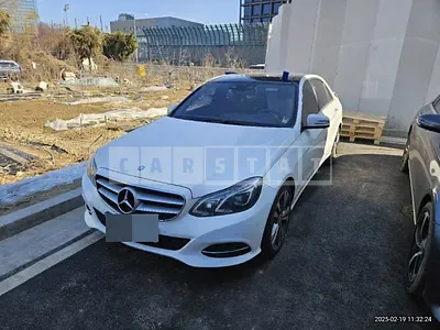 Photo 1 of 21: 2015 Mercedes-Benz E300 4Matic — Korean insurance auction