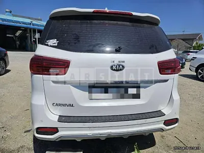 Photo 1 of 18: 2018 Kia Carnivals — Korean insurance auction
