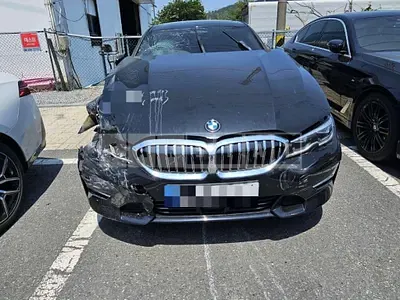Photo 1 of 35: 2022 BMW 320d xDrive — Korean insurance auction