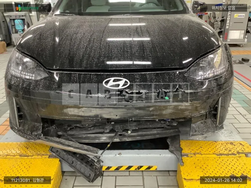 Photo 2 of 19: 2022 Hyundai IONIQ 6, VIN KMHM541AFPA014163 — Korean insurance auction