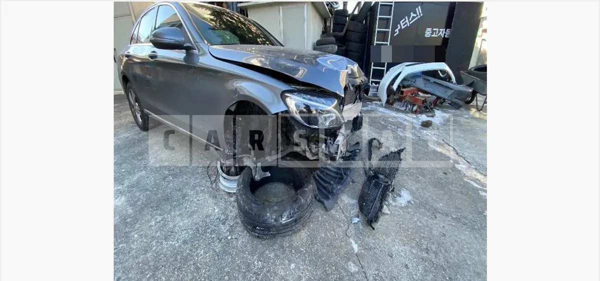 Photo 2 of 36: 2016 Mercedes-Benz C220 d 4Matic — Korean insurance auction