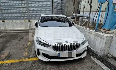 Photo 1 of 14: 2021 BMW 118d — Korean insurance auction