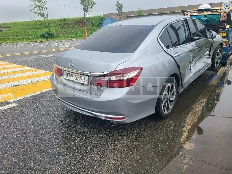 Photo 2 of 9: 2017 Honda Accord 2.4, VIN 1HGCR2680HA515752 — Korean insurance auction