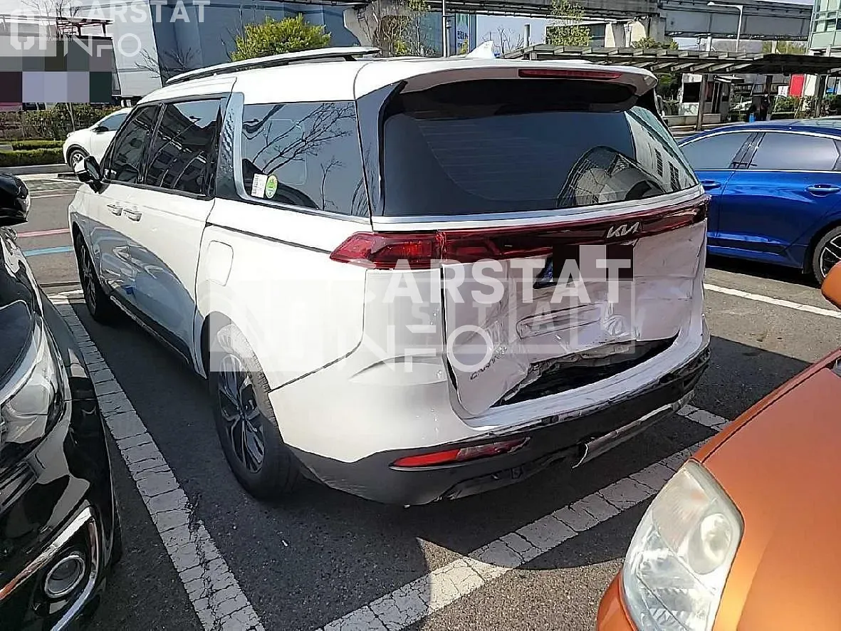 Photo 2 of 13: 2022 Kia Carnival, VIN KNANE81BBNS166263 — Korean insurance auction