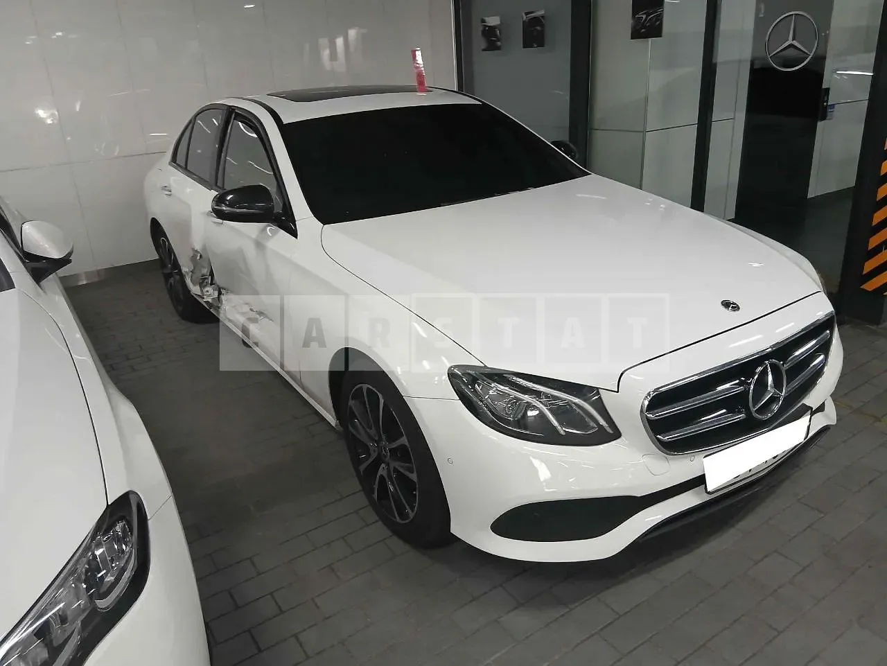 Photo 2 of 27: 2020 Mercedes-Benz E250, VIN W1KZF4FB4LA816056 — Korean insurance auction