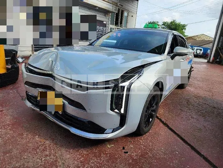 Photo 2 of 20: 2024 Kia K8 LPG — Korean insurance auction