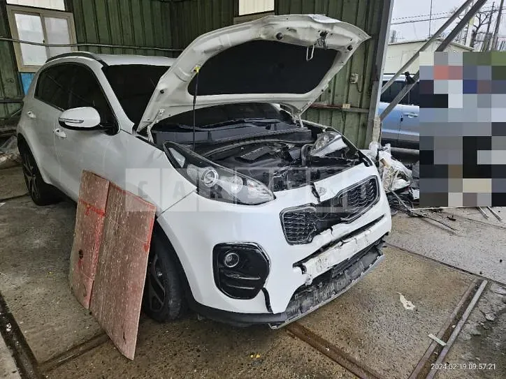 Photo 2 of 34: 2016 Kia Sportage 2.0 — Korean insurance auction