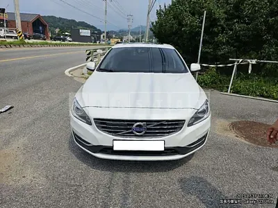 Photo 1 of 6: 2018 Volvo S60 D3, VIN YV1FS79B0J2463560 — Korean insurance auction