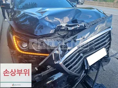 Photo 1 of 43: 2018 Genesis G80, VIN KMHGM41EDKU314868 — Korean insurance auction