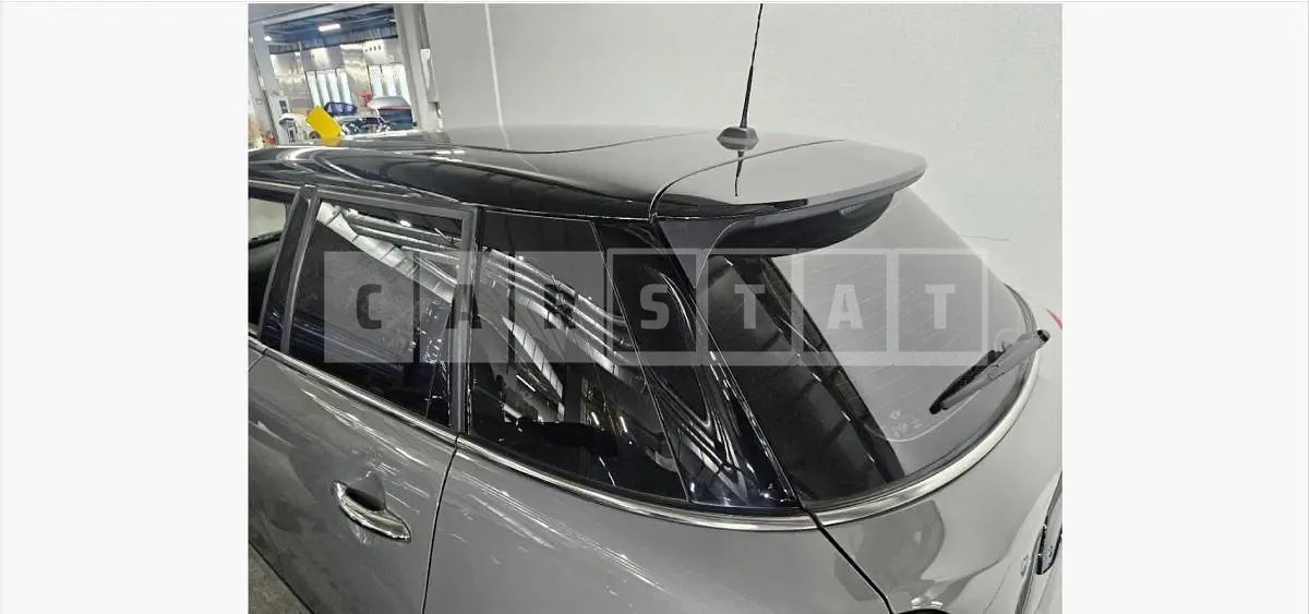 Photo 2 of 38: 2018 MINI Cooper D Five Door — Korean insurance auction
