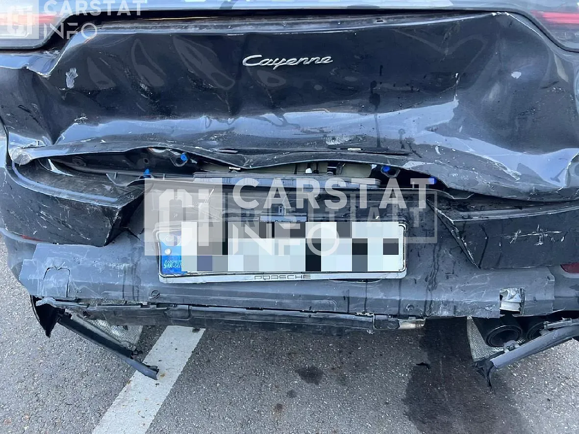 Photo 2 of 17: 2020 Porsche Cayenne Coupe (5 -Seater) — Korean insurance auction