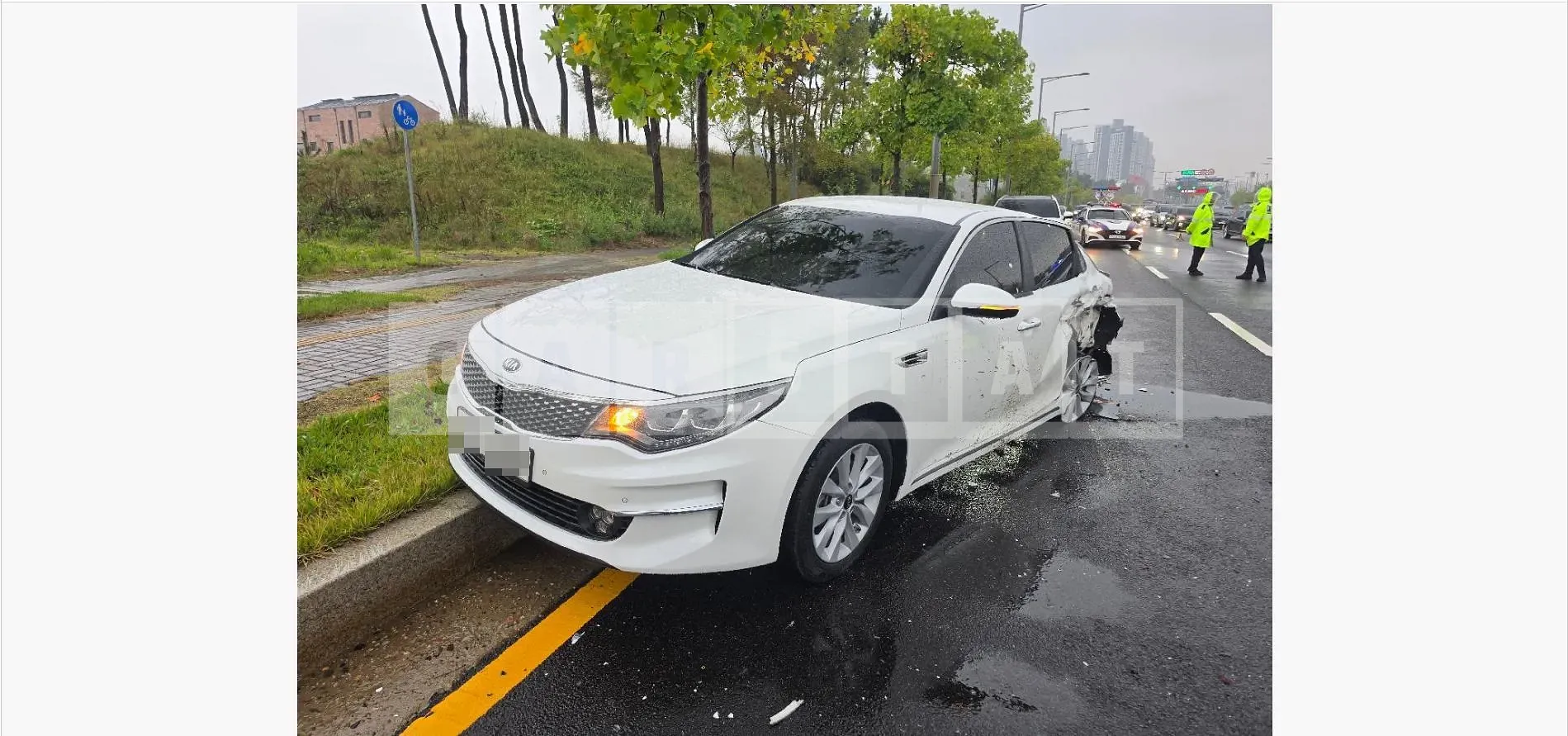 Photo 2 of 6: 2017 Kia K5 2.0(LPI) — Korean insurance auction
