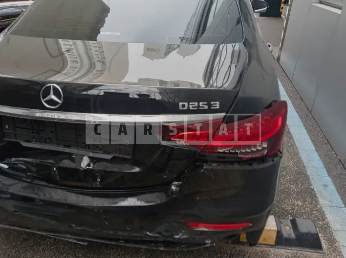 Photo 2 of 9: 2021 Mercedes-Benz E250, VIN W1KZF4FB3MA989343 — Korean insurance auction