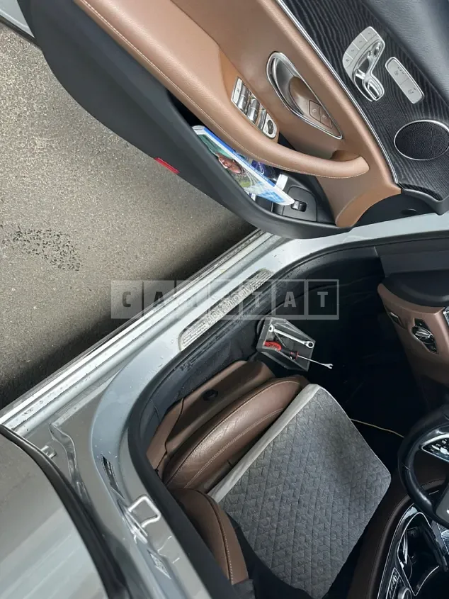 Photo 2 of 35: 2019 Mercedes-Benz E 220d — Korean insurance auction