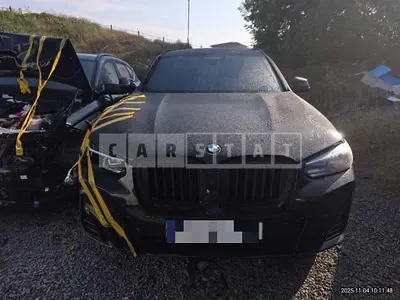 Photo 1 of 31: 2023 BMW X4 xDrive20i — Korean insurance auction