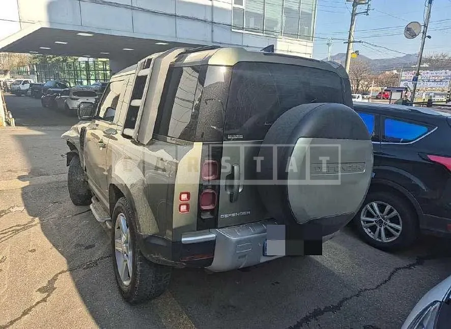 Photo 2 of 12: 2022 Land Rover Defender 90 D250 — Korean insurance auction