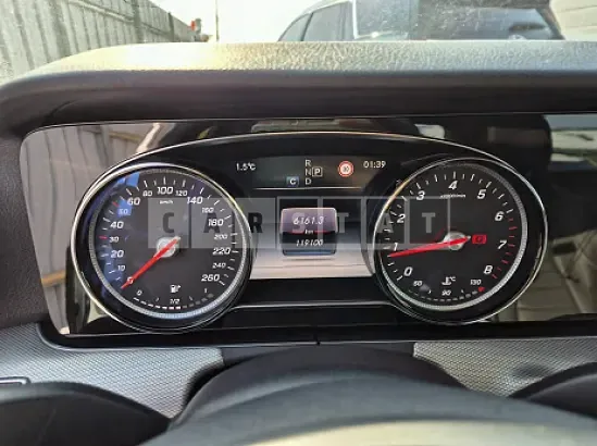 Photo 2 of 20: 2017 Mercedes-Benz E220 d — Korean insurance auction