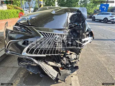 Photo 1 of 56: 2023 Lexus ES300h, VIN JTHBA1C15P2016756 — Korean insurance auction