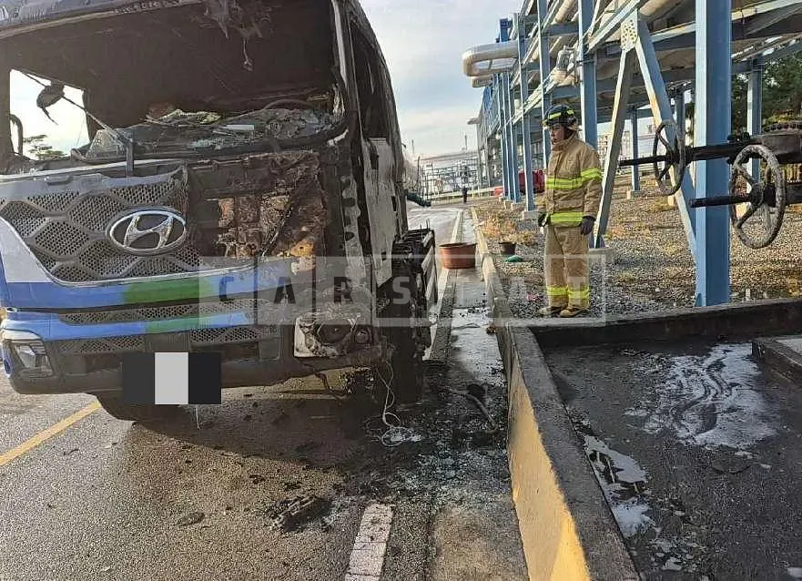 Photo 2 of 49: 2022 Hyundai Pavis Gross Weight 17 Tons — Korean insurance auction