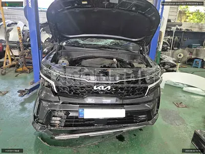 Photo 1 of 18: 2021 Kia Sorento, VIN KNARH81BGNA125849 — Korean insurance auction