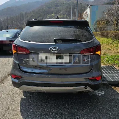 Photo 1 of 4: 2016 Hyundai Santa Fe DM 2.2, VIN KMHSW81XBGU636052 — Korean insurance auction