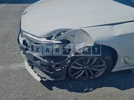 Photo 2 of 9: 2020 BMW 520i M Sport Package, VIN WBAJK9104LCE69550 — Korean insurance auction