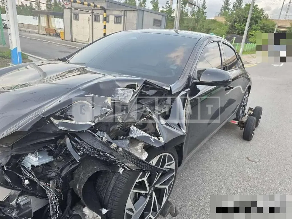 Photo 2 of 5: 2022 Hyundai IONIQ 6 Long Range AWD — Korean insurance auction