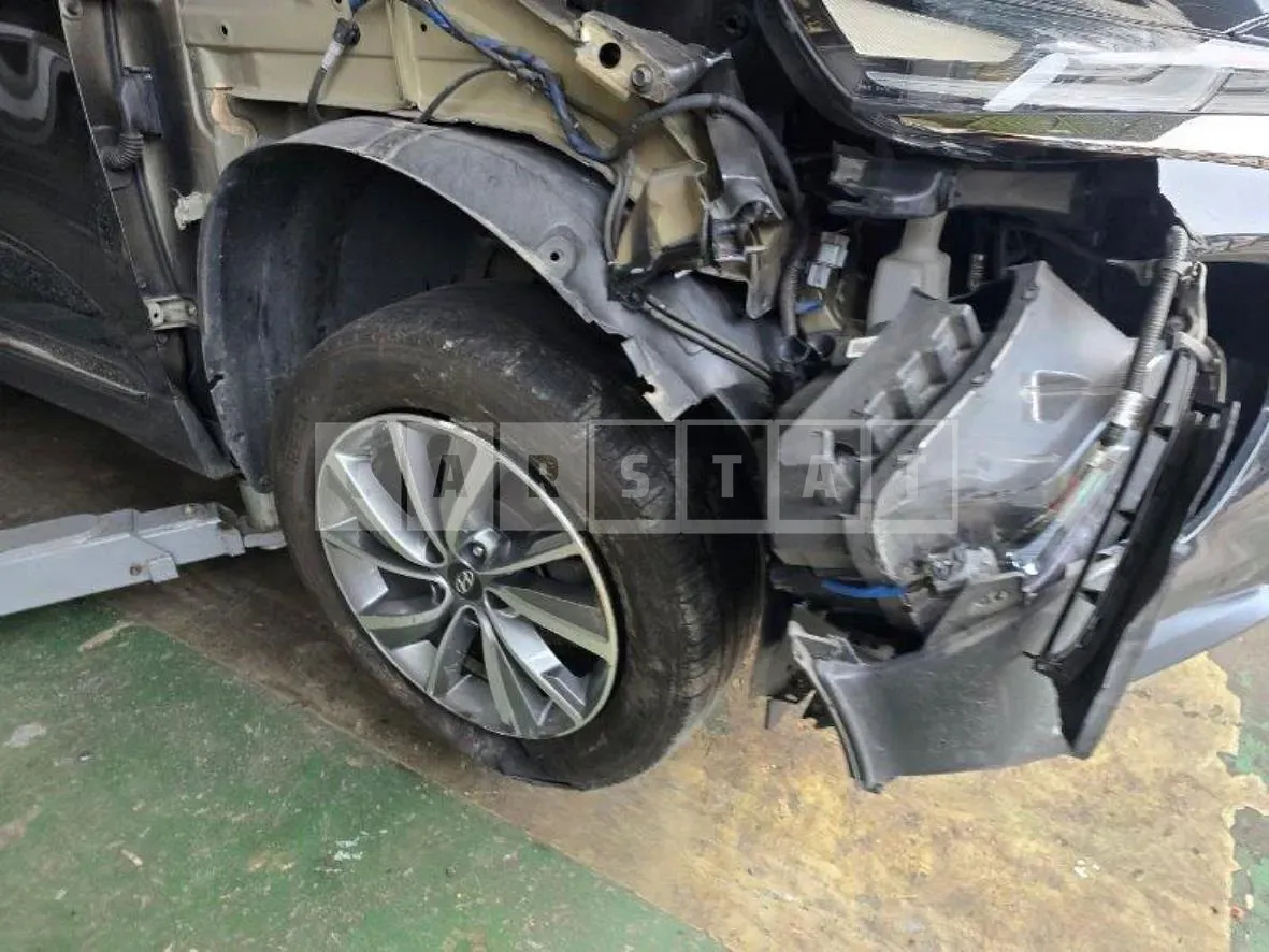Photo 2 of 25: 2019 Hyundai Santa Fe TM, VIN KMHS281BBLU210472 — Korean insurance auction