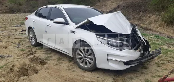 Photo 2 of 15: 2016 Kia K5, VIN KNAGX415GGA016748 — Korean insurance auction