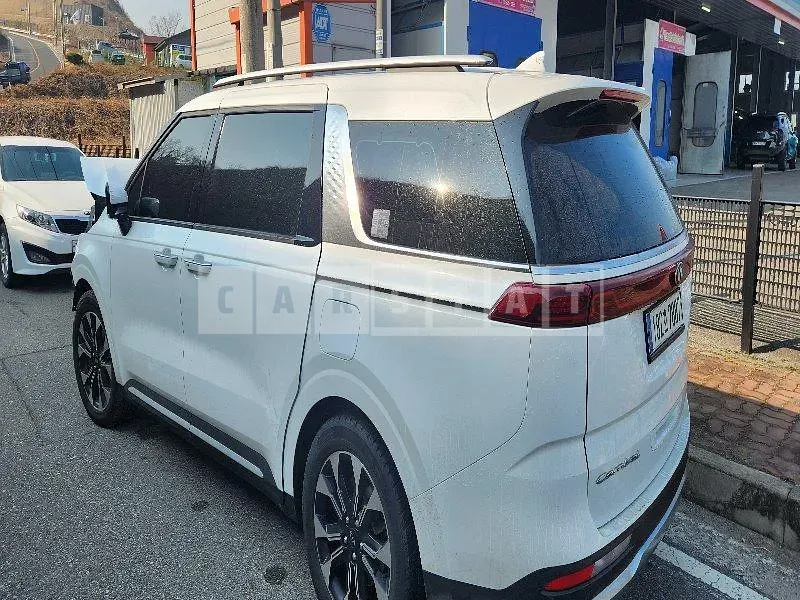 Photo 2 of 21: 2021 Kia Carnival, VIN KNANE81BBMS077012 — Korean insurance auction