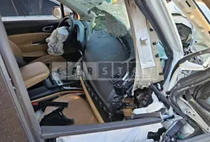 Photo 2 of 15: 2021 Kia Carnival — Korean insurance auction