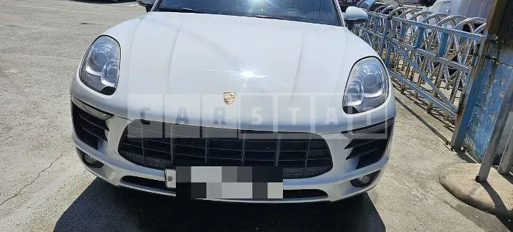 Photo 2 of 10: 2015 Porsche Macan S — Korean insurance auction