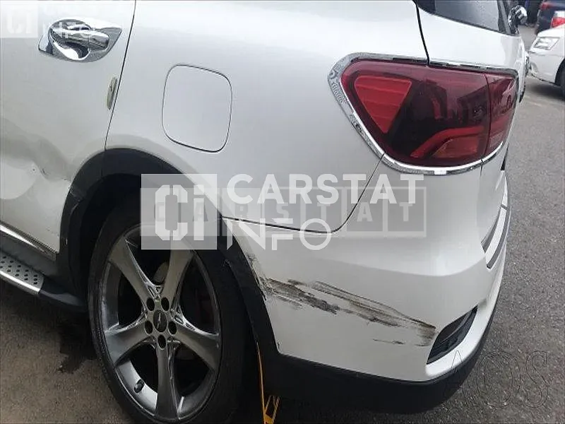 Photo 2 of 22: 2019 Kia Sorento 2.2 — Korean insurance auction