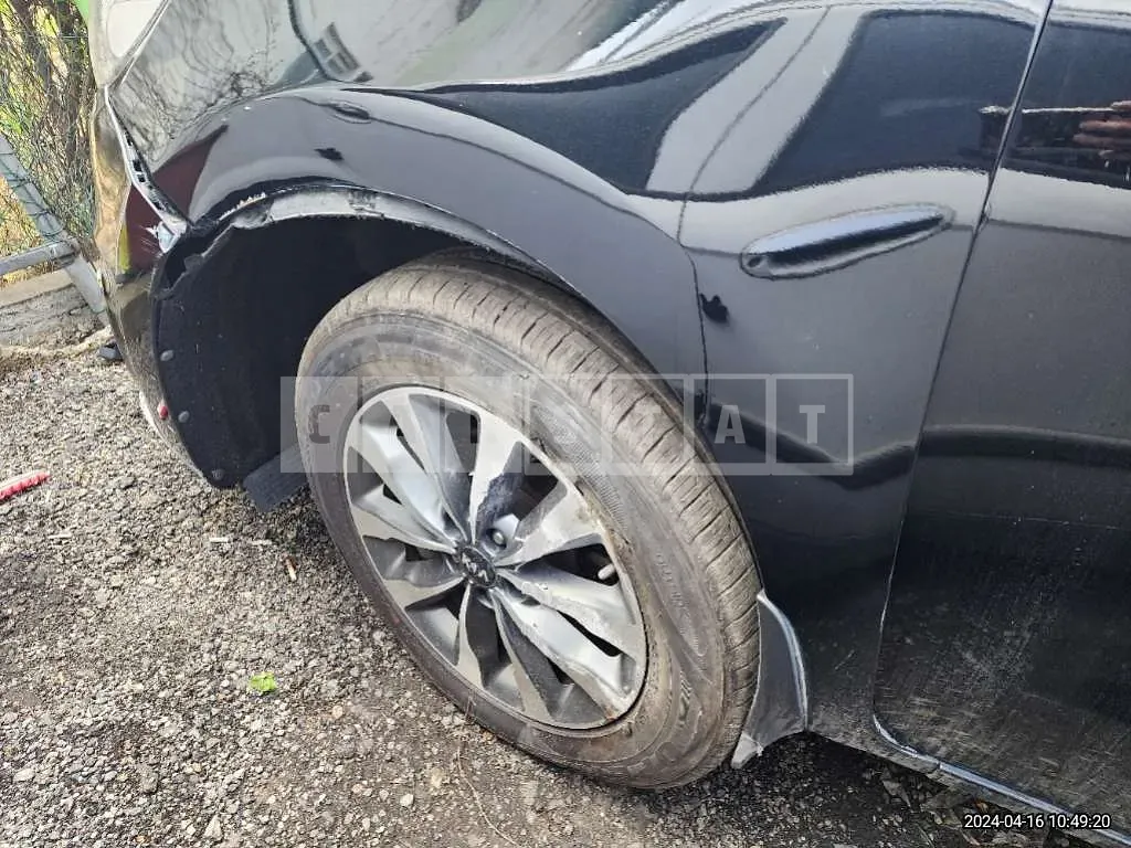 Photo 2 of 10: 2015 Kia Carnival — Korean insurance auction