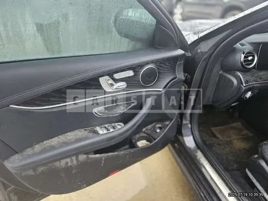 Photo 2 of 7: 2023 Mercedes-Benz E250 — Korean insurance auction