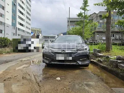 Photo 1 of 8: 2016 Honda Accord 2.4 — Korean insurance auction