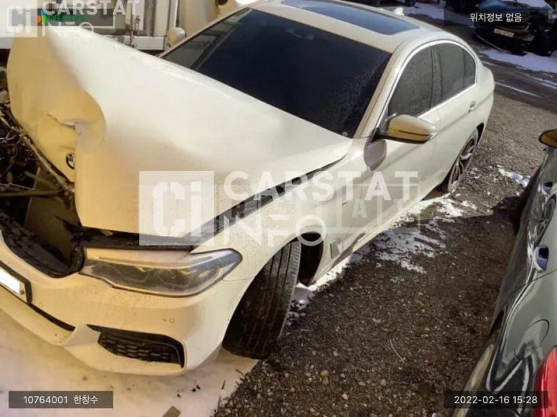 Photo 2 of 18: 2018 BMW 530i xDriveT, VIN WBAJD9108JWC11991 — Korean insurance auction