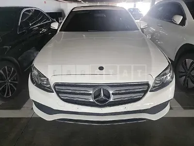 Photo 1 of 35: 2020 Mercedes-Benz E220 d — Korean insurance auction