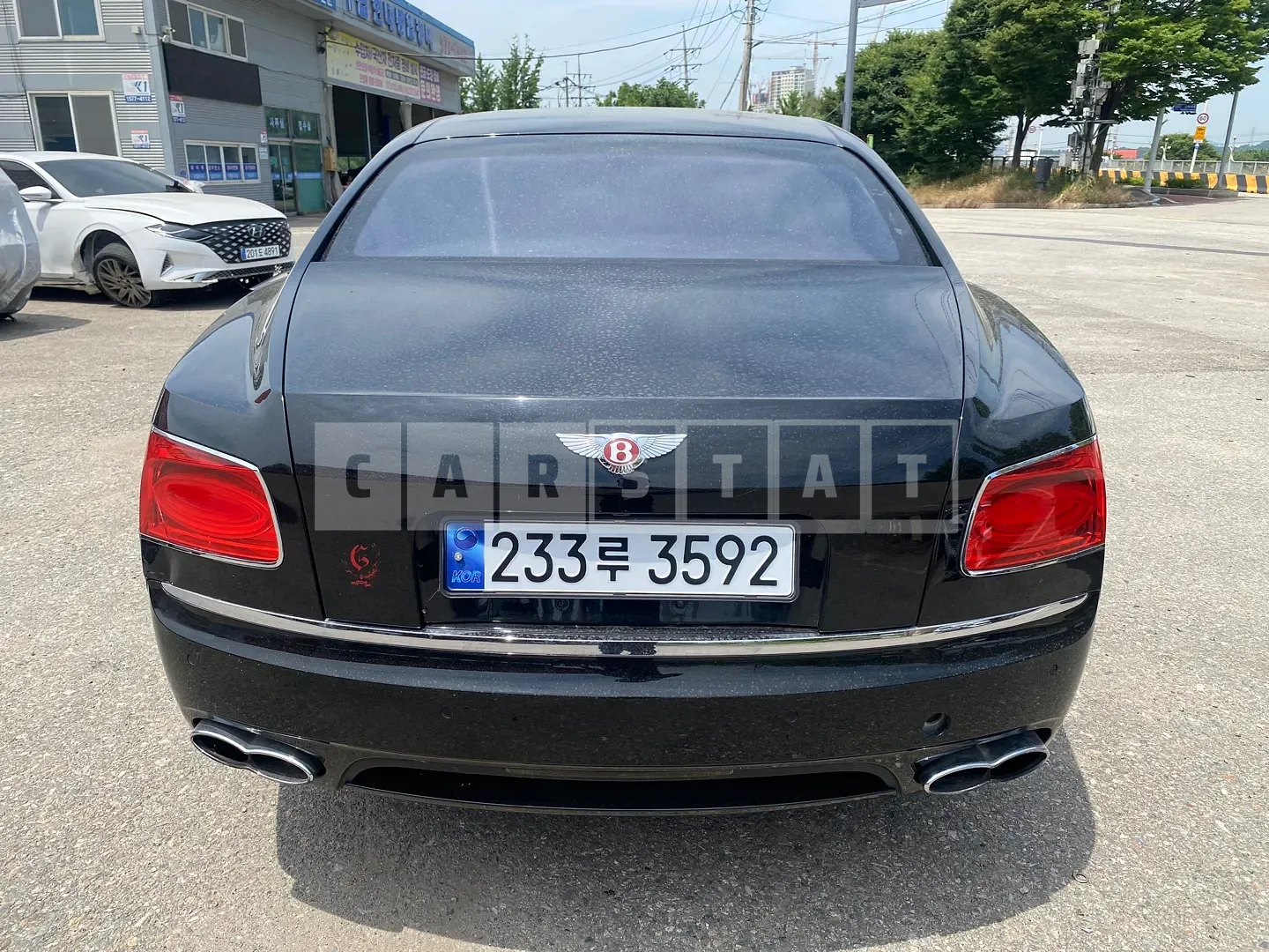 Photo 2 of 13: 2015 Bentley Flying Spur — Korean insurance auction