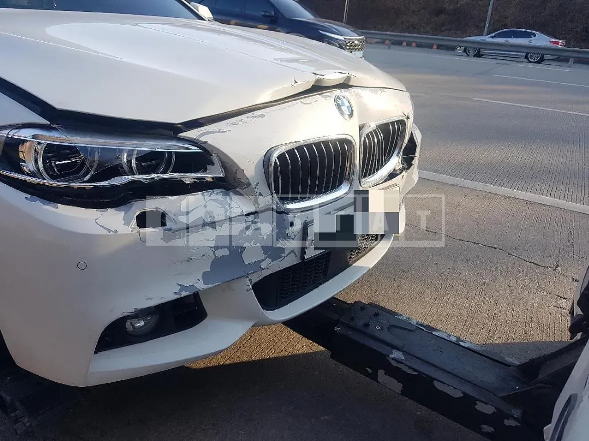 Photo 2 of 16: 2016 BMW 520d xDrive — Korean insurance auction