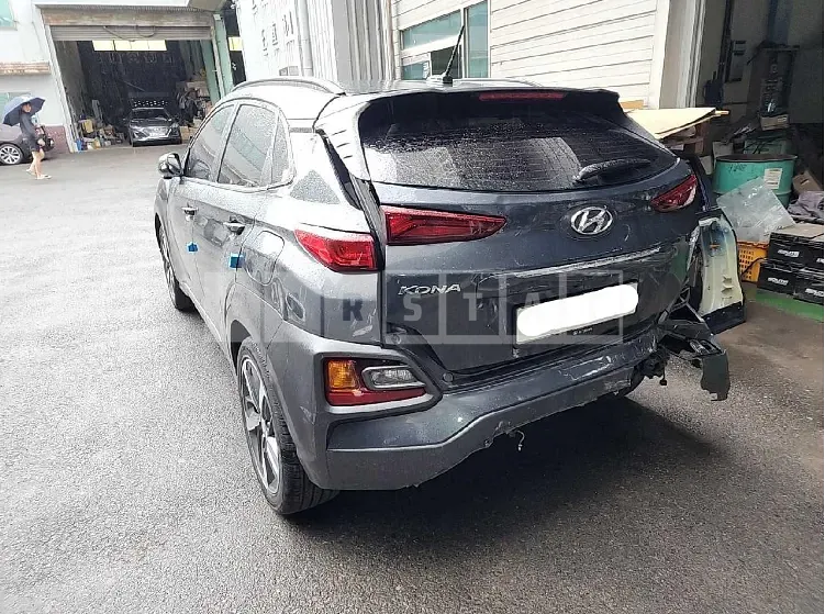 Photo 2 of 18: 2018 Hyundai Kona, VIN KMHK4815GJU245037 — Korean insurance auction