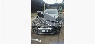 Photo 1 of 30: 2016 Genesis Dh — Korean insurance auction