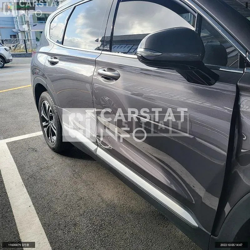 Photo 2 of 7: 2019 Hyundai Santa Fe, VIN KMHS381ABLU217424 — Korean insurance auction