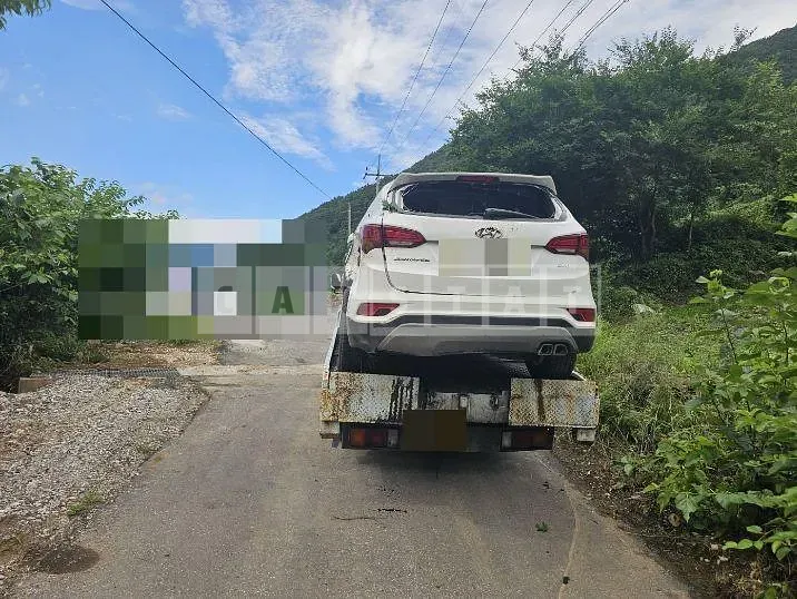 Photo 2 of 7: 2018 Hyundai Santa Fe DM — Korean insurance auction