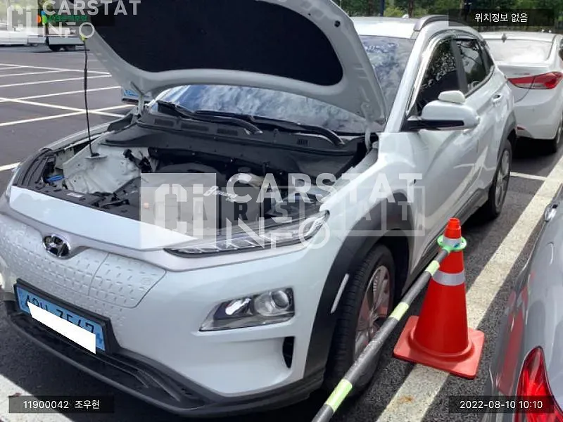 Photo 2 of 9: 2019 Hyundai Kona Electric, VIN KMHK281GFKU051958 — Korean insurance auction